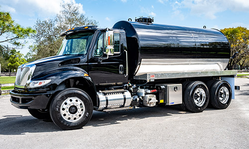 3200-4000 Gallons Heavy Trucks in Hialeah, FL