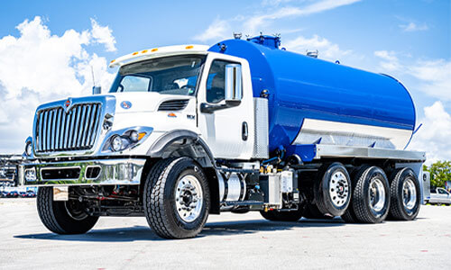 4200-5000 Gallons Heavy Trucks in Hialeah, FL